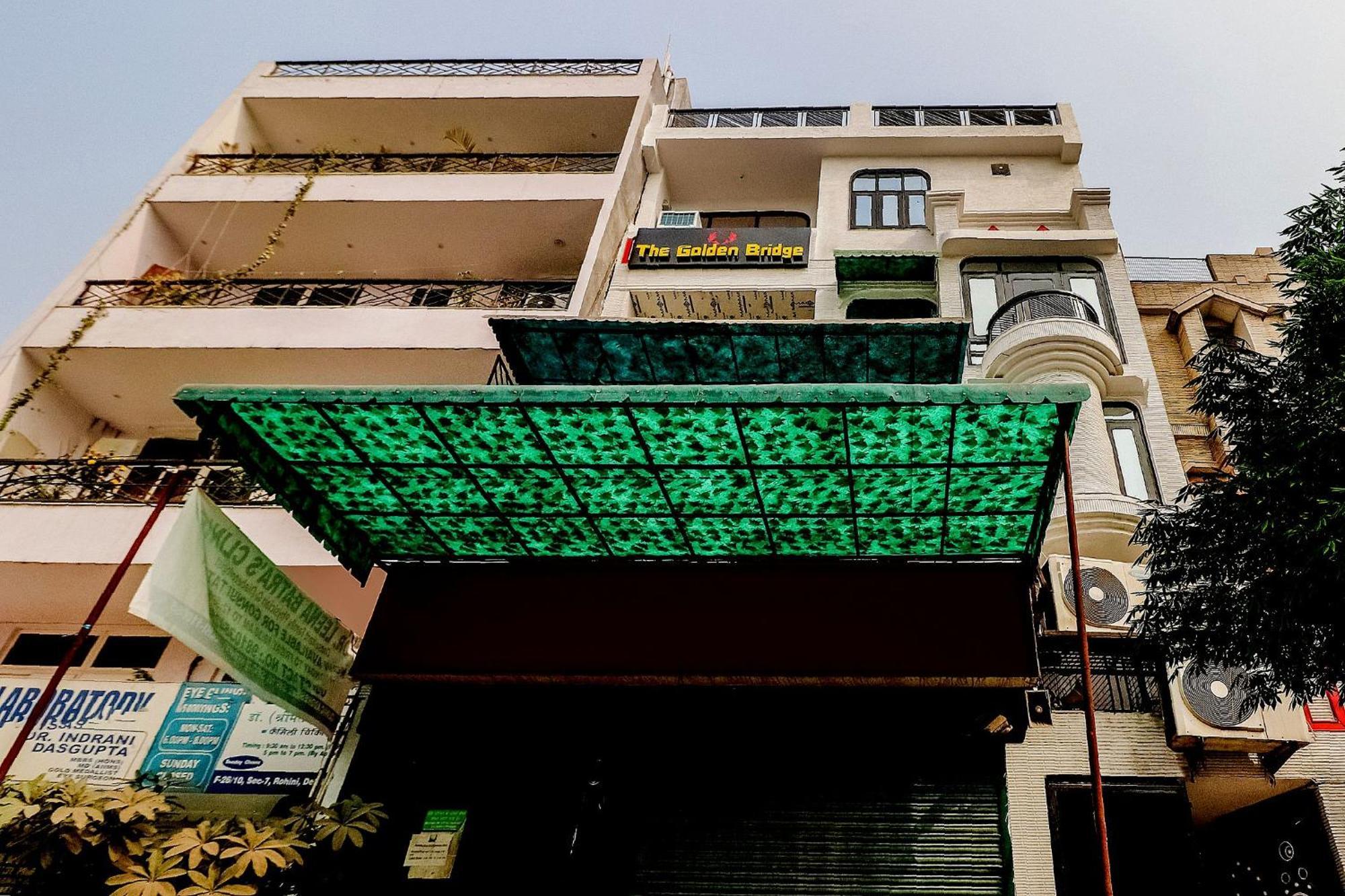 Golden Bridge Hotel New Delhi Bagian luar foto